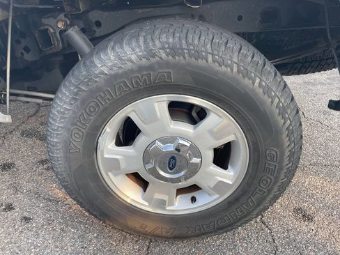 Used 2014 Ford F150 XLT image 12