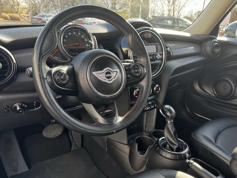 Used 2016 MINI Cooper 2-Door Hardtop image 10