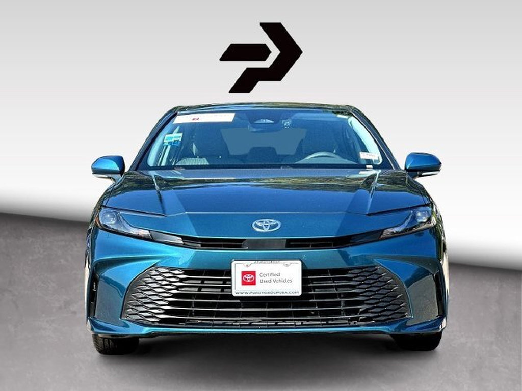 Certified 2025 Toyota Camry LE FWD image 3