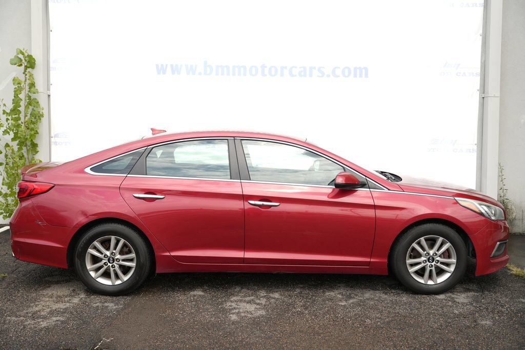 Used 2017 Hyundai Sonata SE FWD image 7