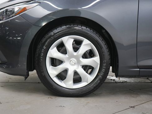 Used 2015 MAZDA MAZDA3 i Sport FWD image 24