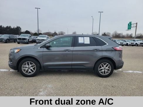 Used 2023 Ford Edge SEL image 3