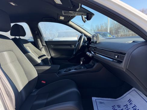 Used 2023 Honda Civic Sport image 14