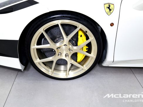 Used 2014 Ferrari 458 Spider RWD image 31