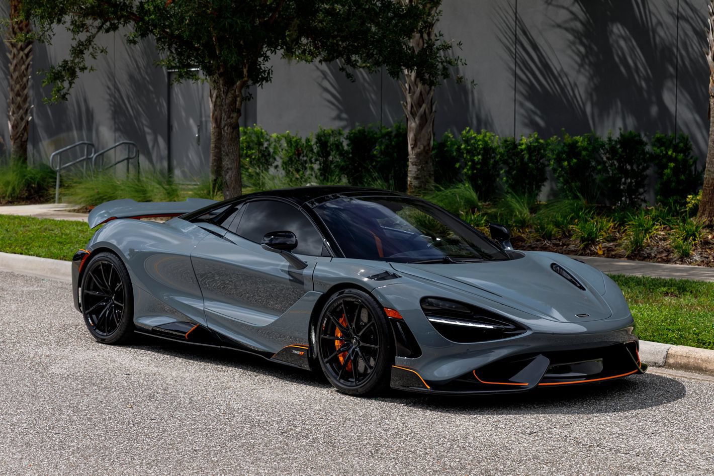 Used 2022 McLaren 765LT RWD image 5
