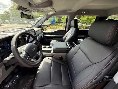 New 2025 Ford F150 XLT w/ Equipment Group 301A Standard image 14