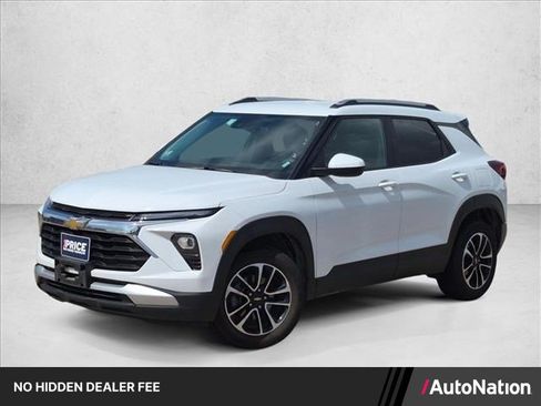 Used 2025 Chevrolet TrailBlazer LT AWD/4WD image 1