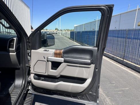 Used 2020 Ford F150 Lariat RWD image 23