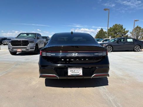 Used 2024 Hyundai Sonata SEL w/ Convenience Package FWD image 2