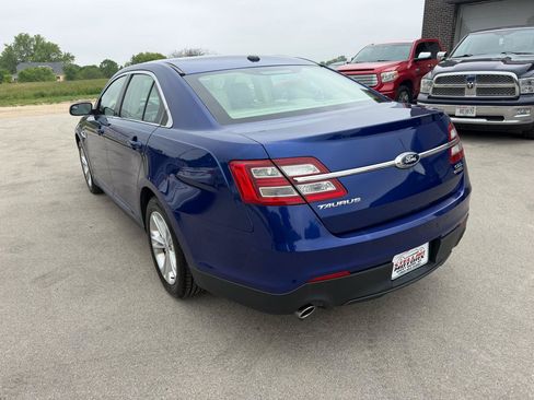 Used 2015 Ford Taurus SEL FWD image 5