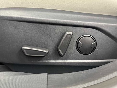 Used 2021 Ford Mustang Mach-E Premium image 28