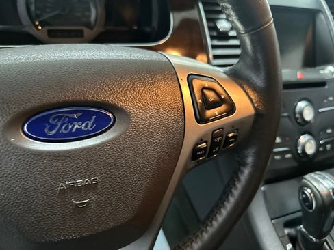 Used 2014 Ford Taurus Limited FWD image 14