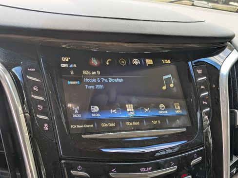 Used 2019 Cadillac Escalade Premium Luxury AWD/4WD image 9
