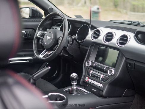 Used 2017 Ford Mustang GT Premium image 39