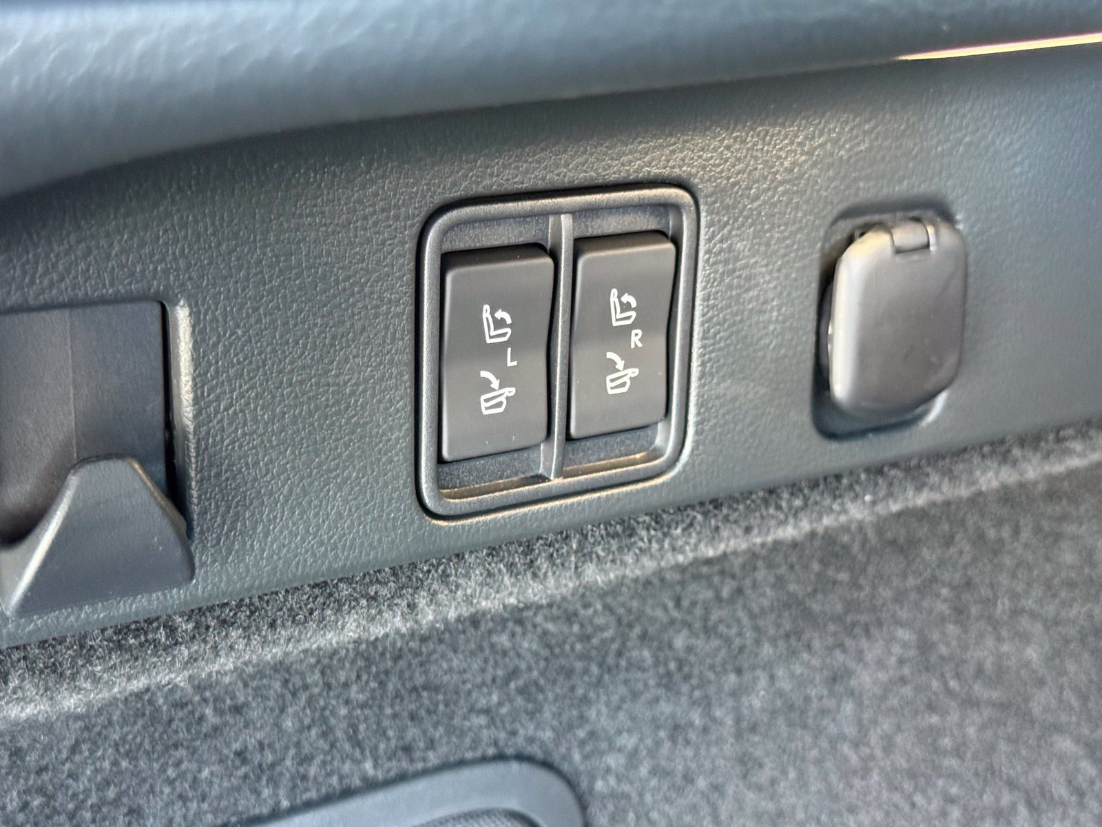 Used 2023 Lexus RX 500h F Sport AWD/4WD image 42
