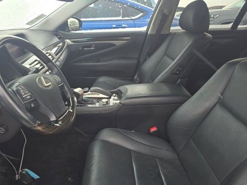 Used 2017 Lexus LS 460 w/ Comfort Package image 5