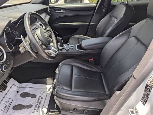 Used 2022 Alfa Romeo Stelvio Sprint image 22