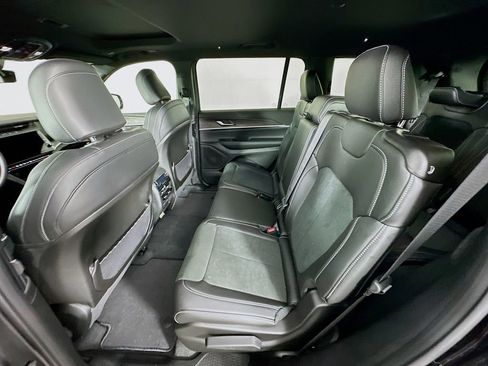 New 2026 Jeep Grand Cherokee L 4WD image 33