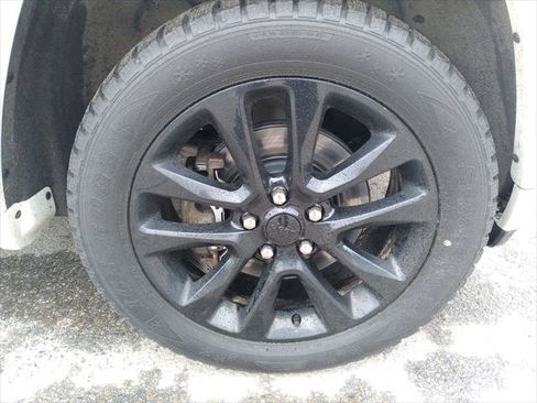 Certified 2021 Jeep Grand Cherokee Laredo X AWD/4WD image 19