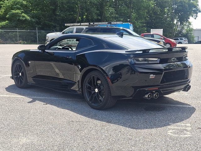 Used 2018 Chevrolet Camaro SS RWD image 4