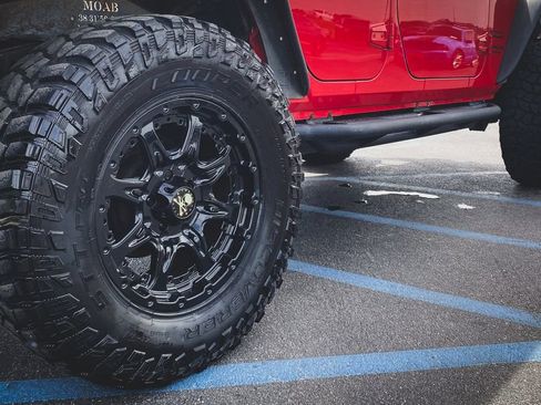 Used 2015 Jeep Wrangler Unlimited Sport w/ Quick Order Package 24S AWD/4WD image 15