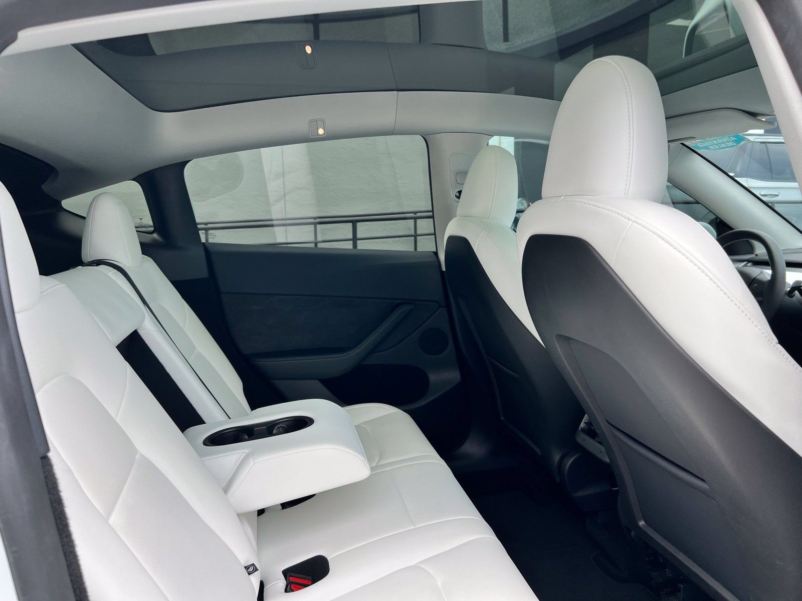 Used 2025 Tesla Model Y Long Range RWD image 58