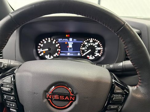 Used 2023 Nissan Frontier PRO-4X w/ Pro-4X Premium Package image 28