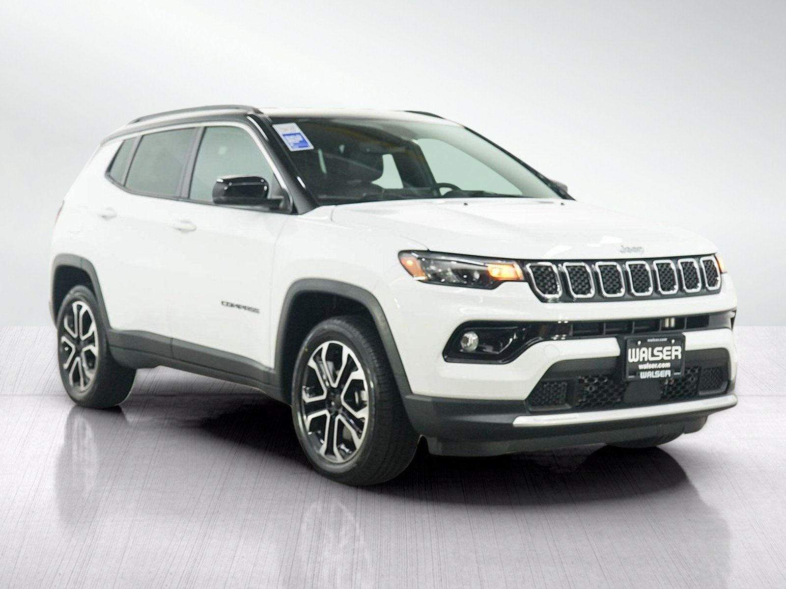 Used 2023 Jeep Compass Limited AWD/4WD image 7