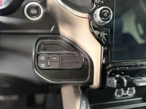 Used 2022 RAM 3500 Laramie AWD/4WD image 19