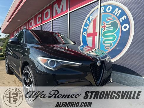Used 2022 Alfa Romeo Stelvio Veloce image 1