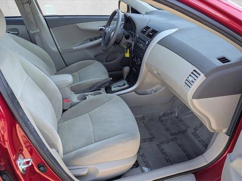 Used 2010 Toyota Corolla LE image 19