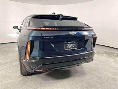Certified 2025 Cadillac Lyriq Luxury image 33