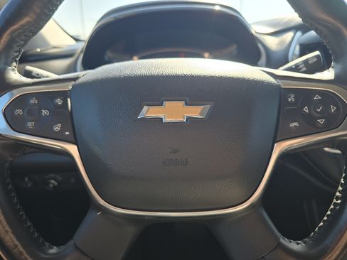 Used 2020 Chevrolet Traverse LT FWD image 24