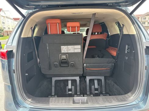 Used 2023 Kia Carnival SX Prestige FWD image 17