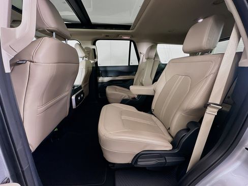 Used 2023 Ford Expedition Limited AWD/4WD image 30