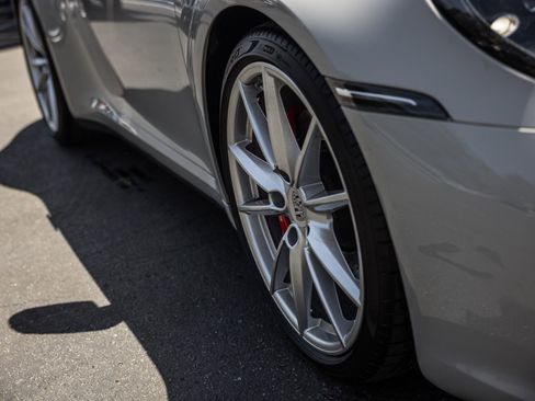 Certified 2023 Porsche 911 Carrera S RWD image 21