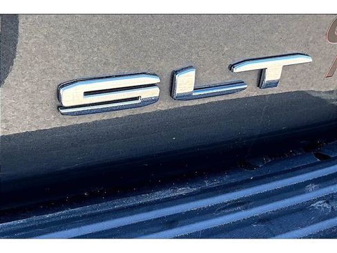 Used 2021 GMC Yukon XL SLT w/ SLT Luxury Plus Package image 24