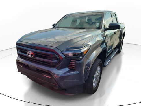 Used 2025 Toyota Tacoma SR5 RWD image 2