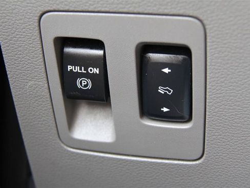 Used 2018 Ford F150 XLT w/ Equipment Group 302A Luxury AWD/4WD image 37