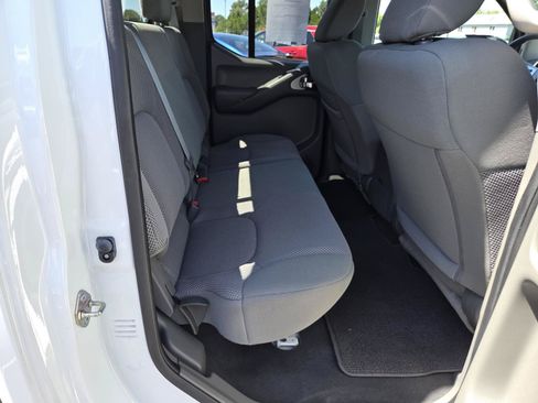 Used 2019 Nissan Frontier SV w/ Value Truck Package RWD image 18