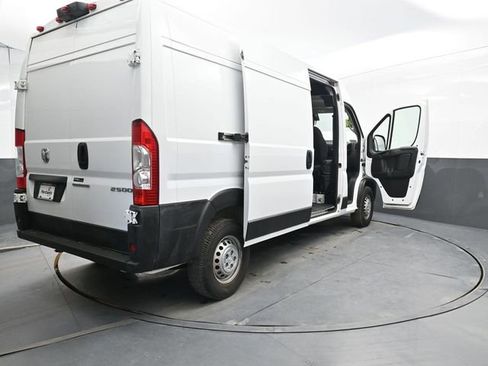 Used 2024 RAM ProMaster 2500 w/ Convenience Group FWD image 30