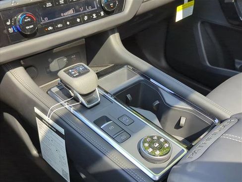 New 2026 Nissan Pathfinder Platinum AWD/4WD image 14