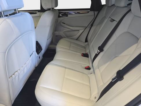 Used 2024 Porsche Macan Turbo AWD/4WD image 17