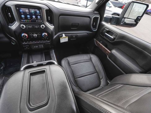 Used 2022 GMC Sierra 3500 Denali image 41