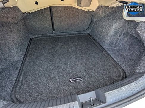 Used 2023 Volkswagen Jetta Sport image 8