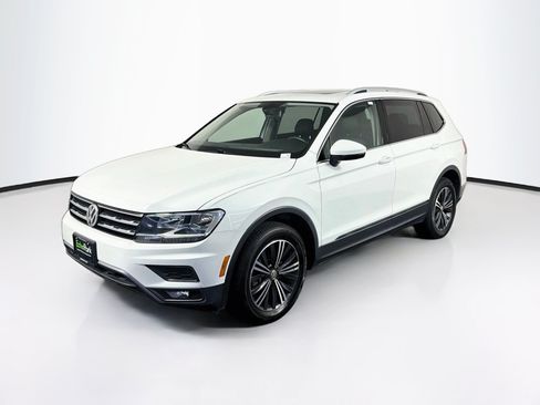 Used 2018 Volkswagen Tiguan SEL FWD image 3