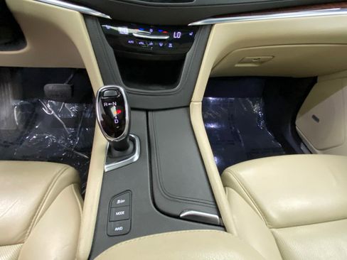 Used 2018 Cadillac XT5 Luxury w/ Driver Awareness Package AWD/4WD image 30
