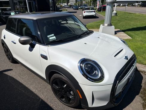 Used 2024 MINI Cooper S FWD image 6