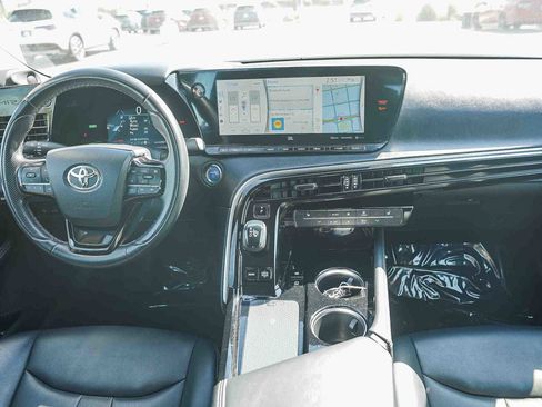 Used 2021 Toyota Mirai XLE w/ Advanced Technology Package image 12