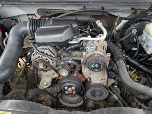Used 2010 Chevrolet Silverado 1500 W/T RWD image 26